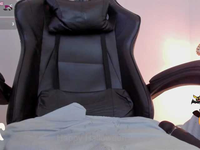 lucy-blue28 live cam on BongaCams