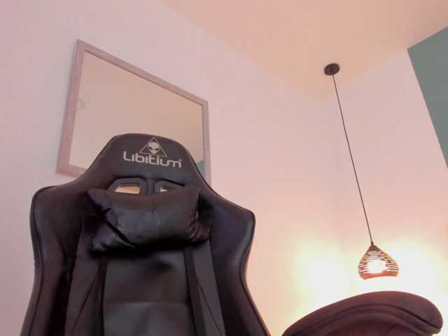 lucy-blue28 live cam on BongaCams