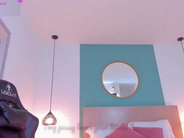 lucy-blue28 live cam on BongaCams
