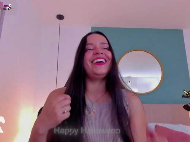 lucy-blue28 live cam on BongaCams
