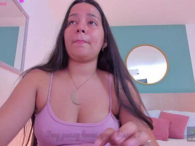lucy-blue28 live cam on BongaCams