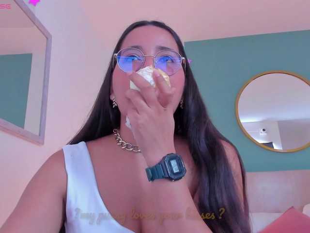 lucy-blue28 live cam on BongaCams