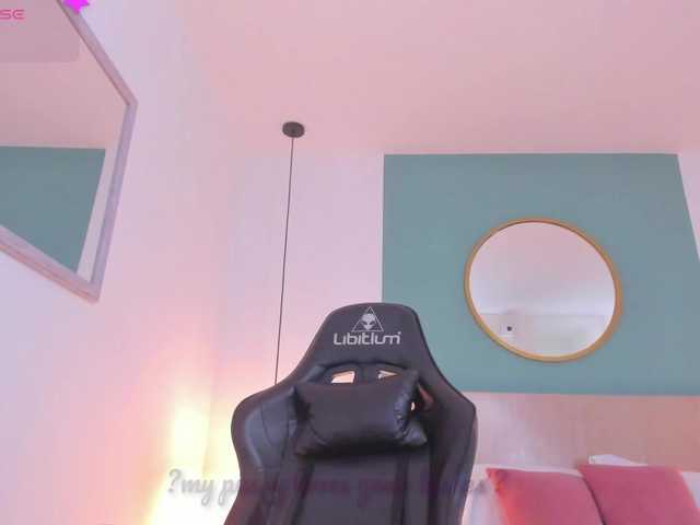 lucy-blue28 live cam on BongaCams