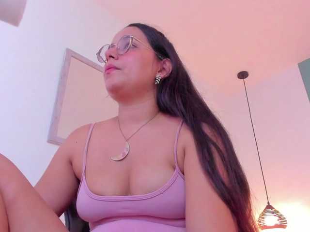 lucy-blue28 live cam on BongaCams