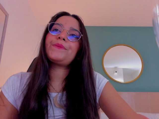 lucy-blue28 live cam on BongaCams