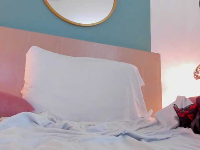 lucy-blue28 live cam on BongaCams