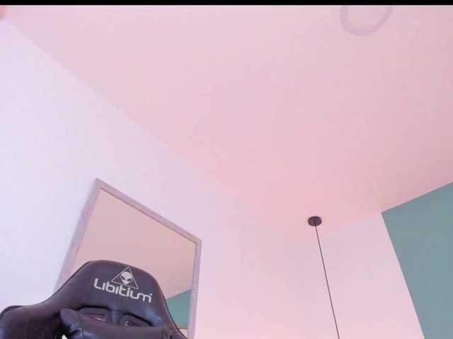 lucy-blue28 live cam on BongaCams