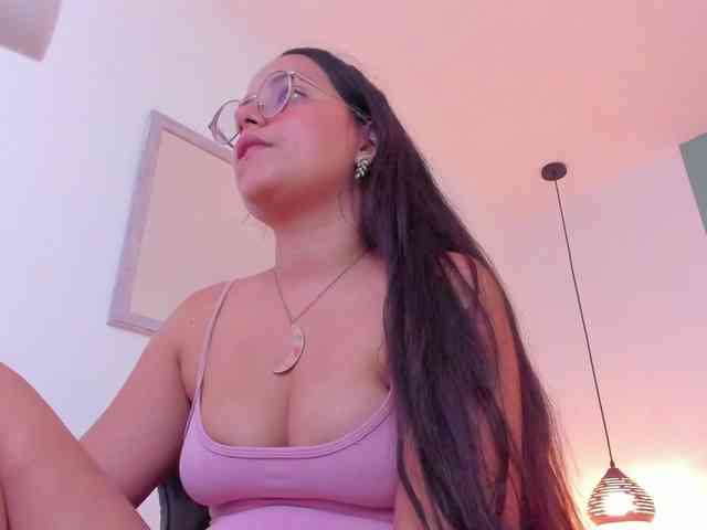 lucy-blue28 webcam