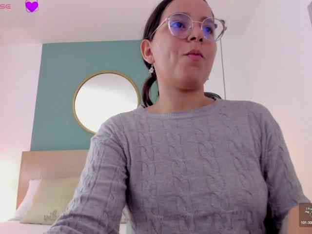 lucy-blue28 webcam