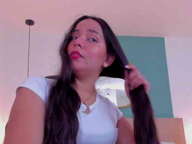 lucy-blue28 webcam