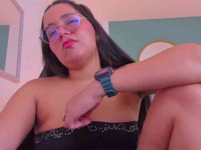 lucy-blue28 webcam