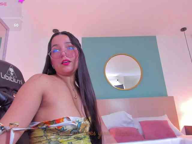 lucy-blue28 webcam