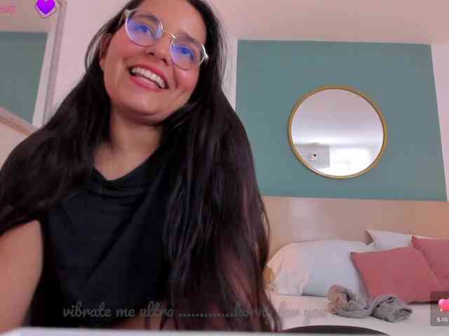 lucy-blue28 webcam