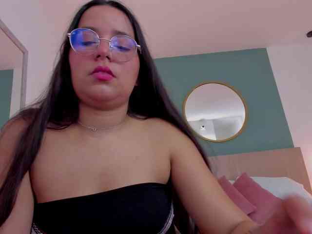 lucy-blue28 webcam