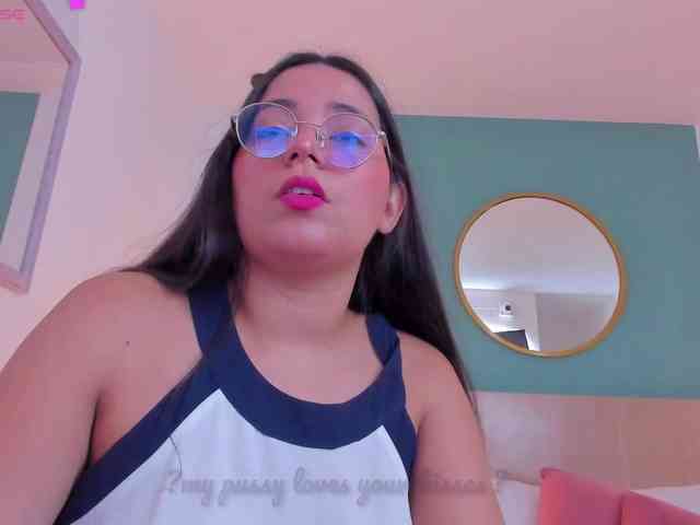 lucy-blue28 webcam