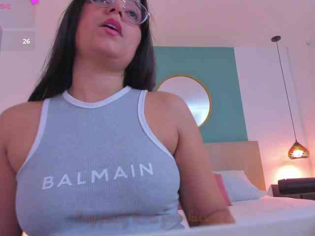 lucy-blue28 webcam