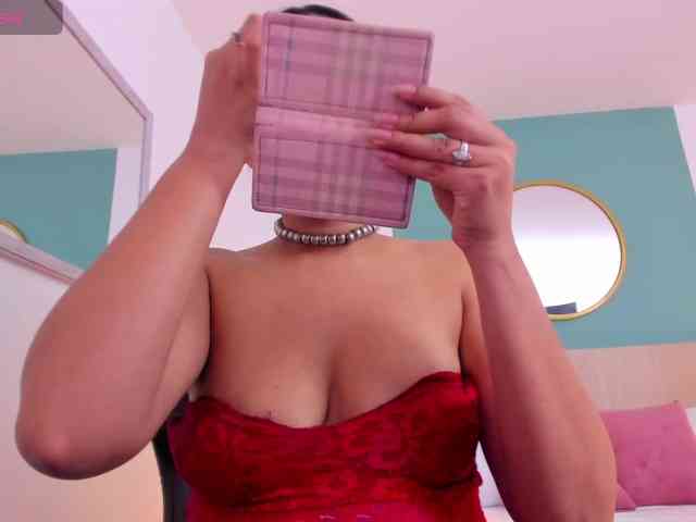 lucy-blue28 webcam