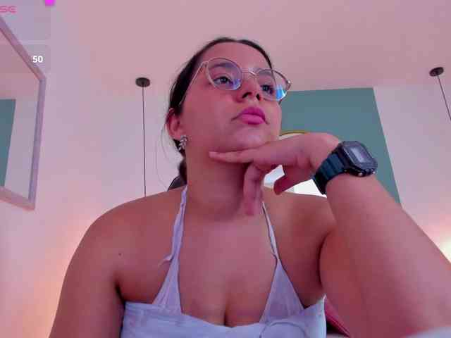 lucy-blue28 webcam