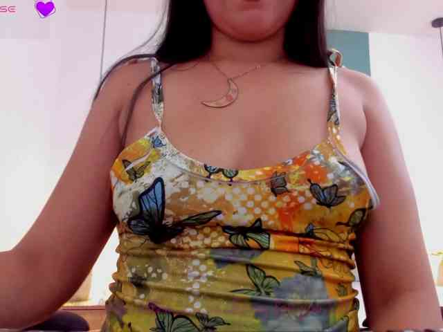 lucy-blue28 webcam