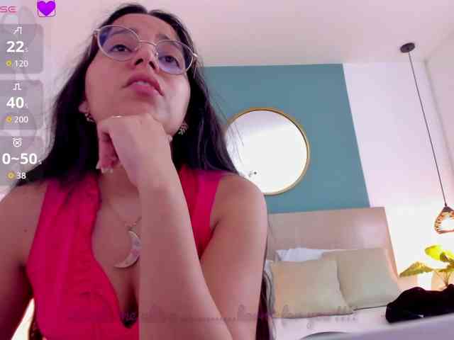lucy-blue28 webcam