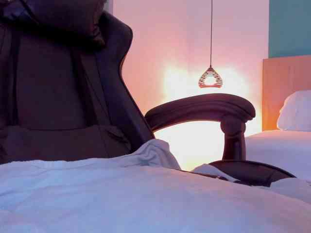 lucy-blue28 webcam