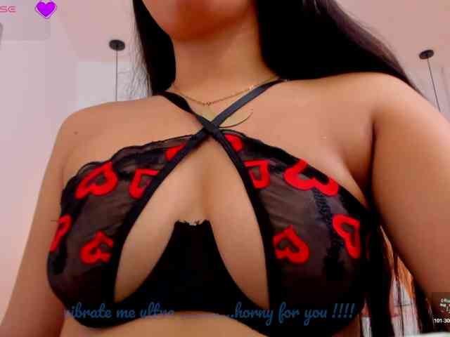 lucy-blue28 webcam