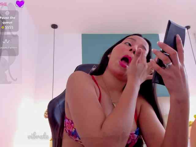 lucy-blue28 webcam