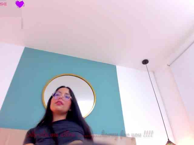 lucy-blue28 webcam