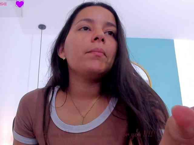 lucy-blue28 webcam