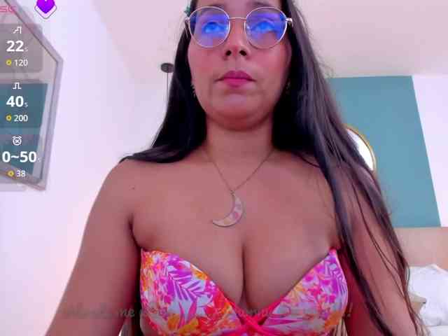 lucy-blue28 webcam