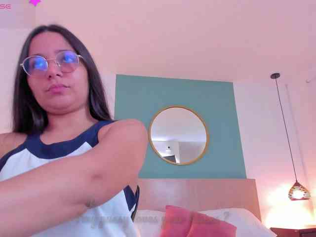 lucy-blue28 webcam
