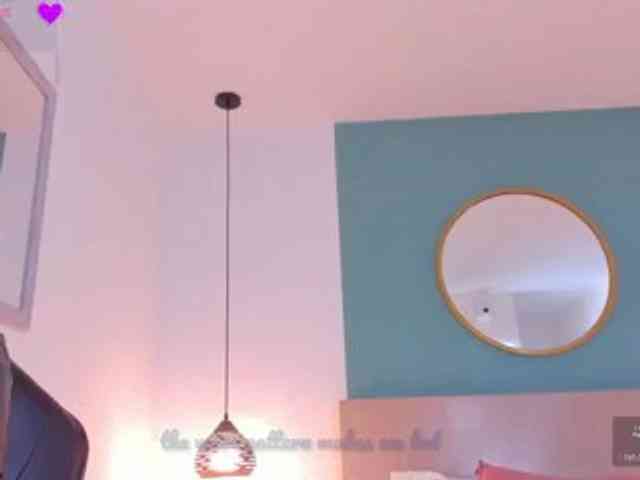 lucy-blue28 webcam