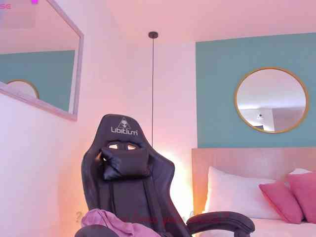 lucy-blue28 webcam