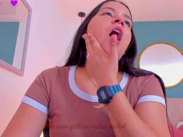 lucy-blue28 webcam