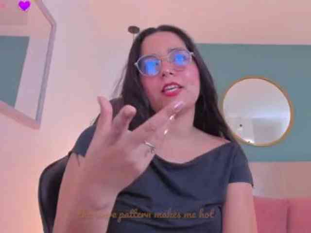 lucy-blue28 webcam