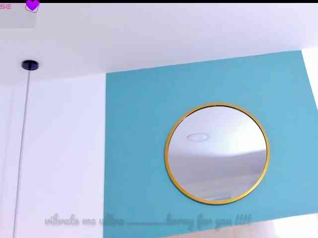lucy-blue28 webcam