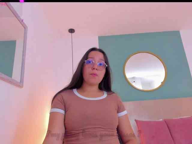 lucy-blue28 webcam