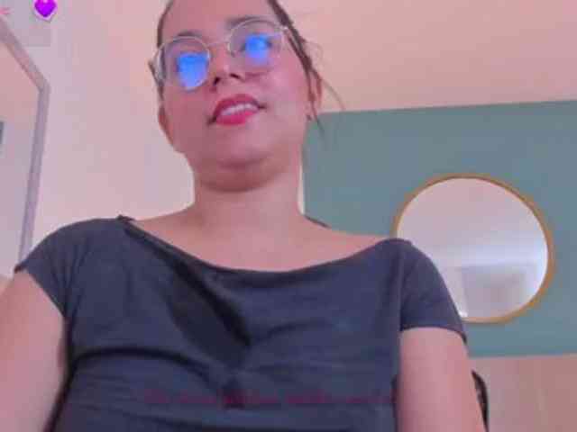 lucy-blue28 webcam