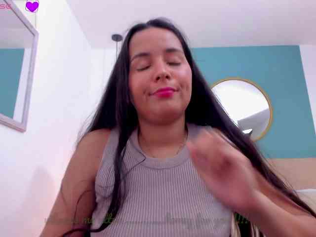 lucy-blue28 webcam