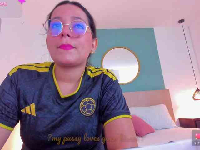 lucy-blue28 webcam