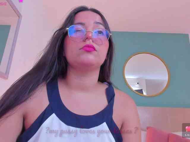 lucy-blue28 webcam
