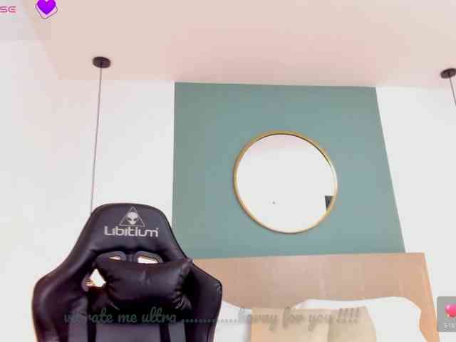 lucy-blue28 webcam