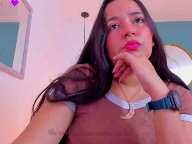 lucy-blue28 webcam
