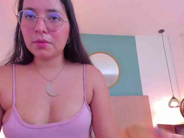 lucy-blue28 webcam