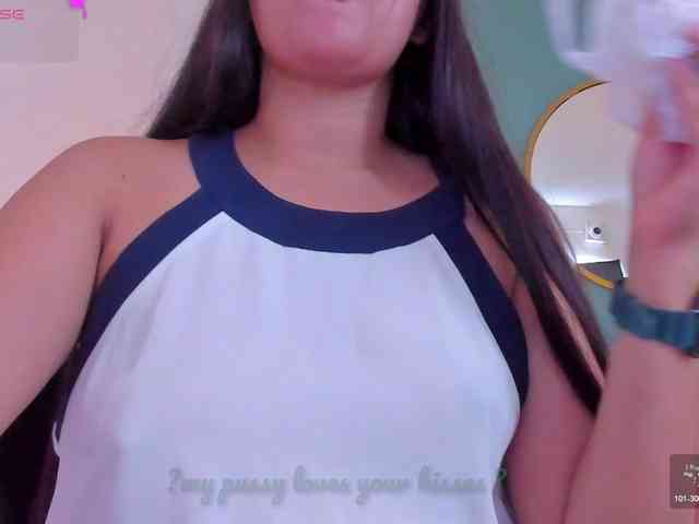 lucy-blue28 webcam