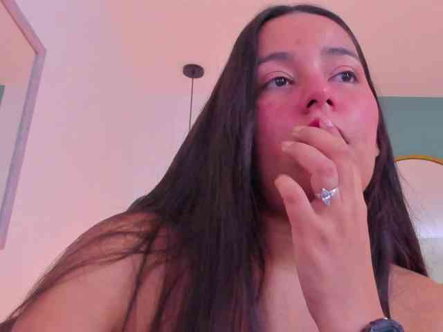 lucy-blue28 webcam