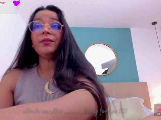 lucy-blue28 webcam