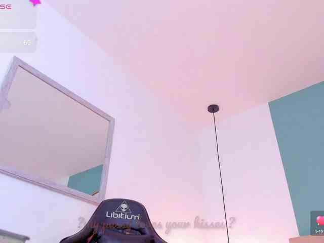 lucy-blue28 webcam