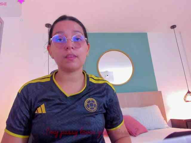lucy-blue28 webcam