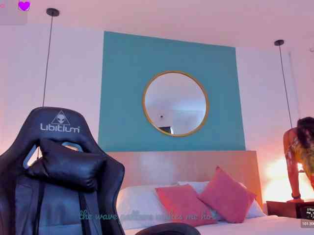 lucy-blue28 webcam
